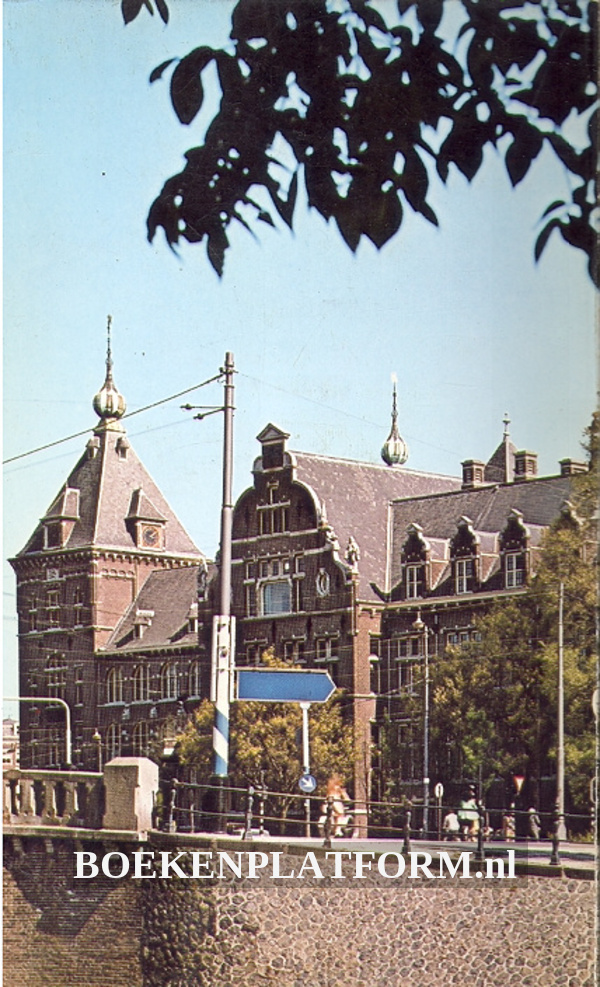 Koninklijk Instituut voor de Tropen Tropenmuseum BoekenPlatform.nl Koninklijk Instituut voor de Tropen Tropenmuseum BoekenPlatform.nl