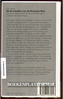 Uit de schaduw van de Russische beer