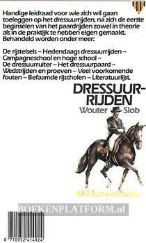 2349 Dressuur rijden