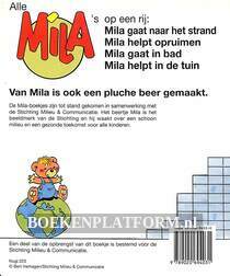 Mila gaat in bad